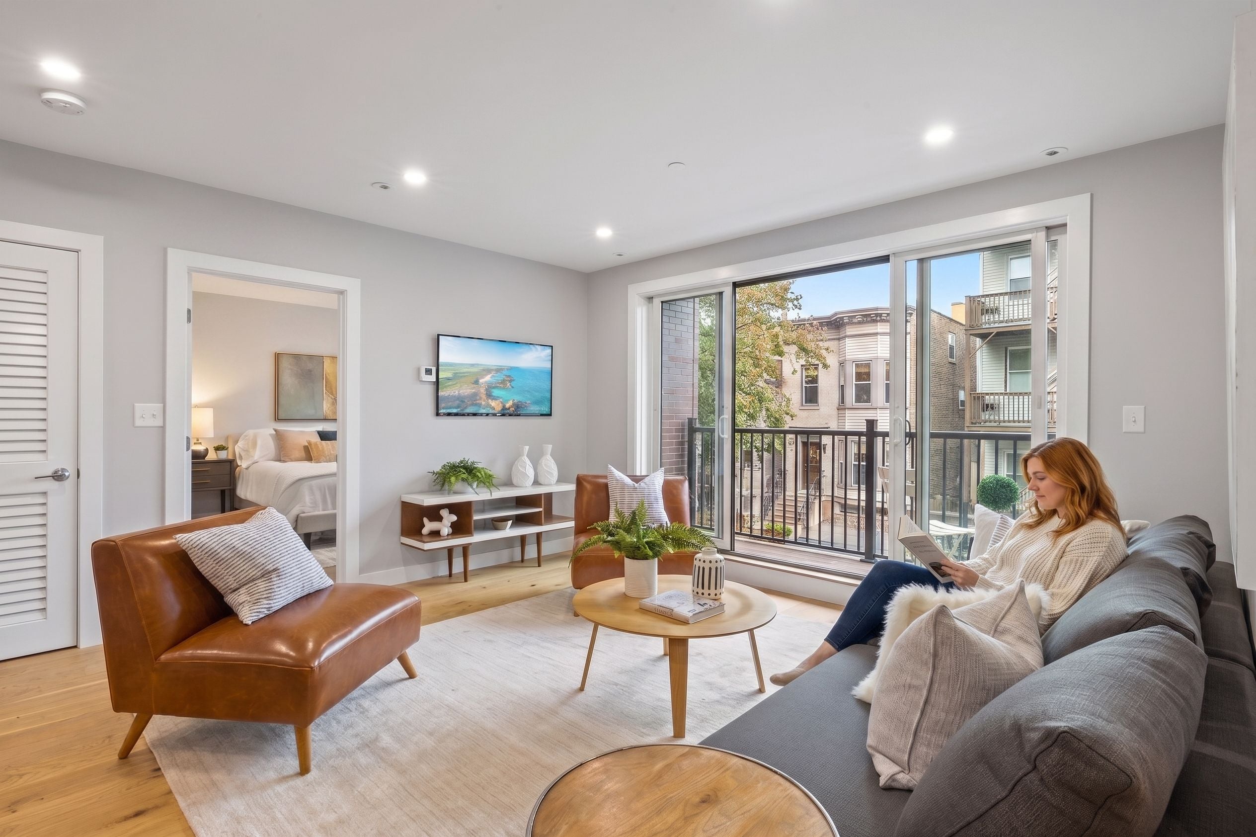 10 Everett Living Room 3